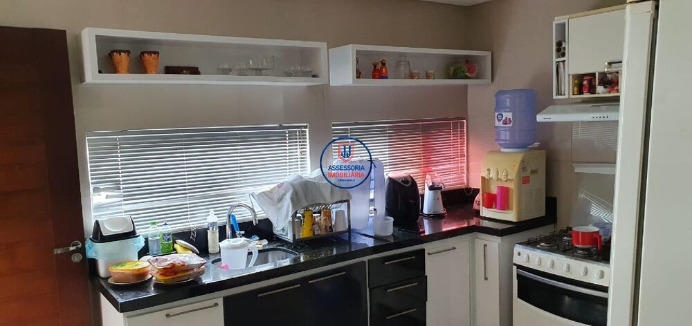 Casa à venda com 3 quartos, 180m² - Foto 11