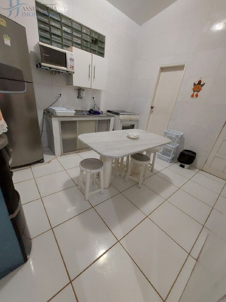 Casa à venda com 4 quartos, 154m² - Foto 4