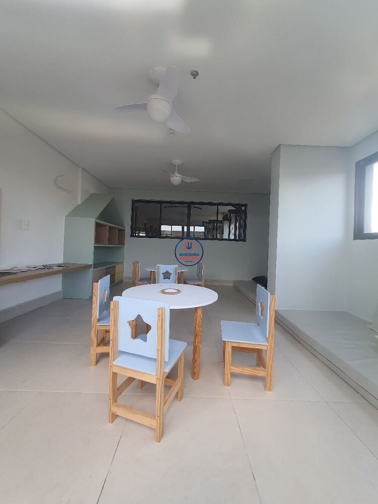 Apartamento à venda com 3 quartos, 75m² - Foto 3