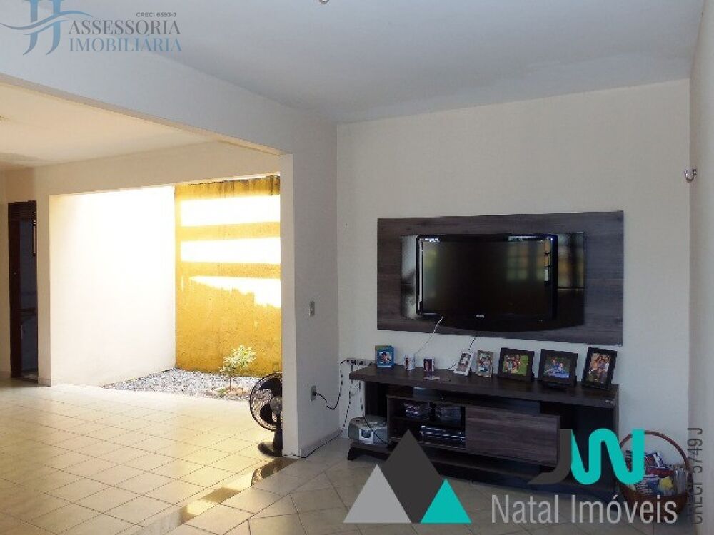 Casa, 3 quartos, 220 m² - Foto 1