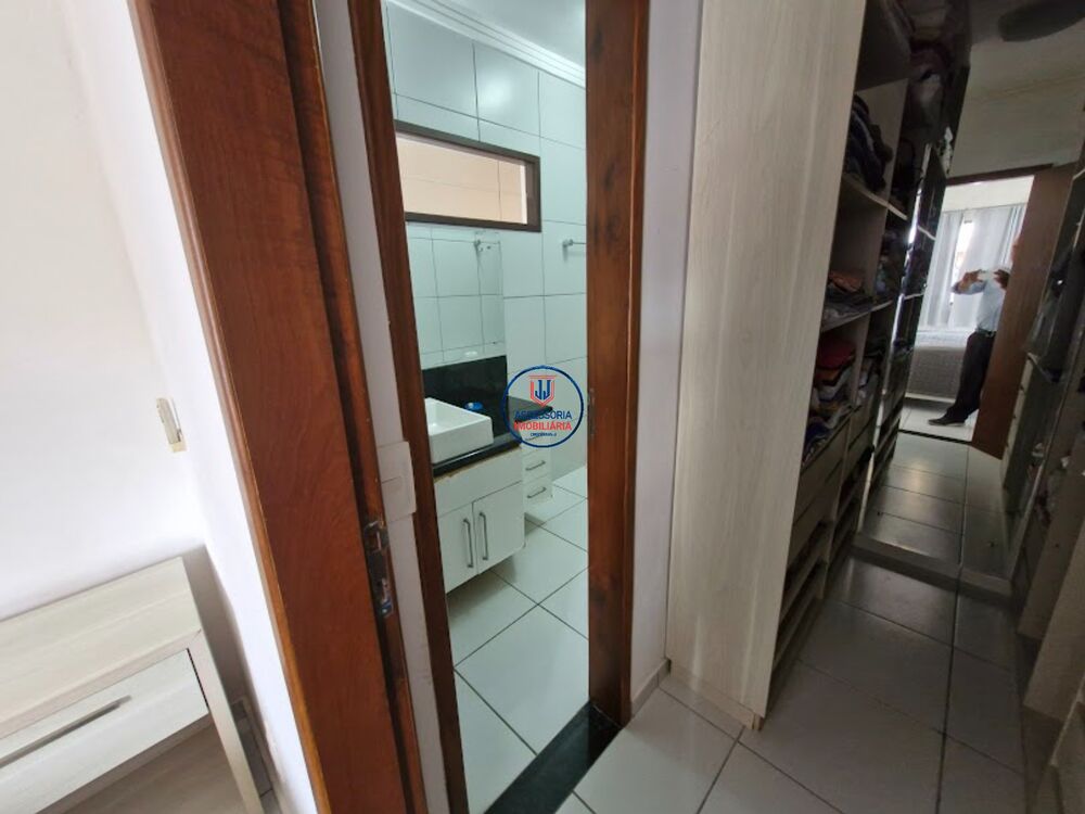 Casa à venda com 4 quartos, 200m² - Foto 7