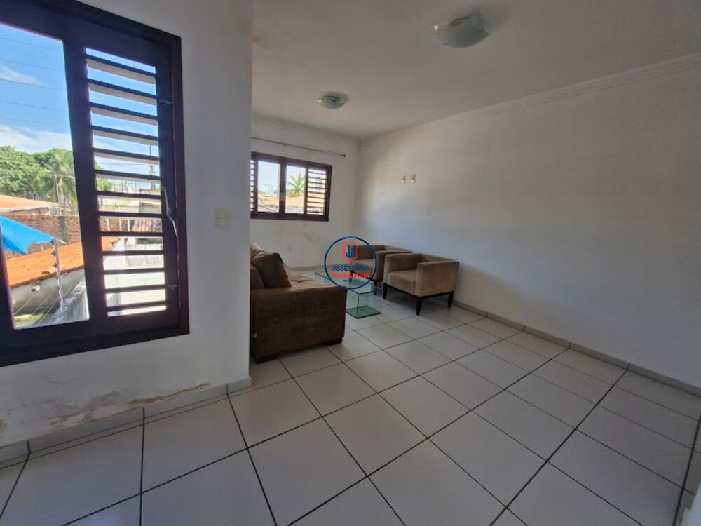 Casa à venda com 4 quartos, 200m² - Foto 5