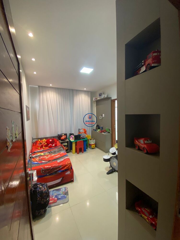Casa à venda com 3 quartos, 208m² - Foto 3
