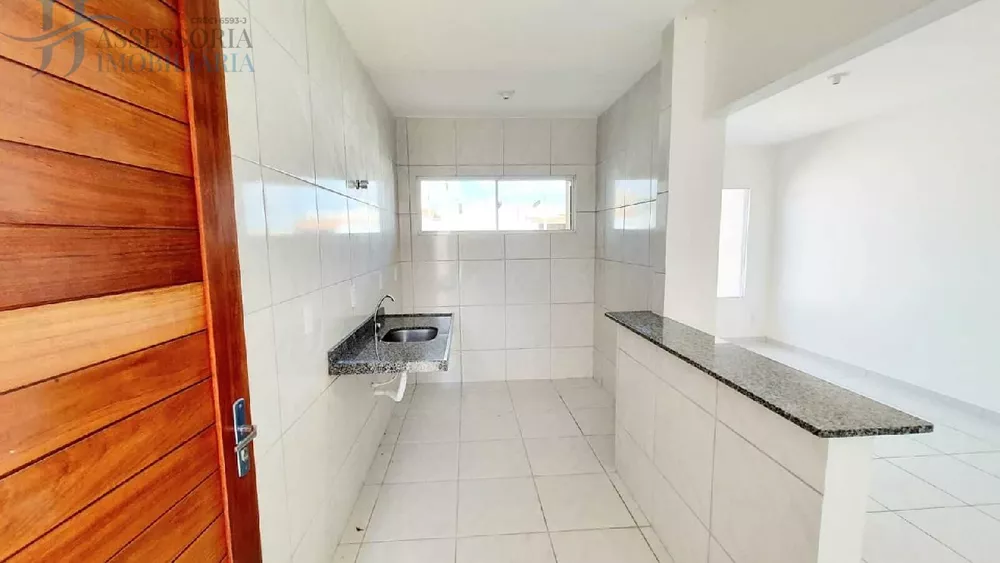 Casa à venda com 2 quartos, 57m² - Foto 1