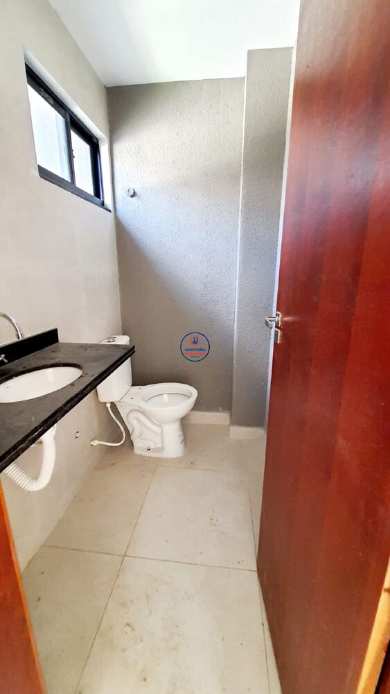 Casa à venda com 3 quartos, 132m² - Foto 2