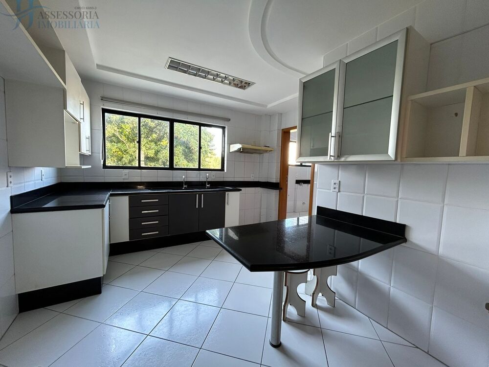 Apartamento à venda com 4 quartos, 178m² - Foto 3