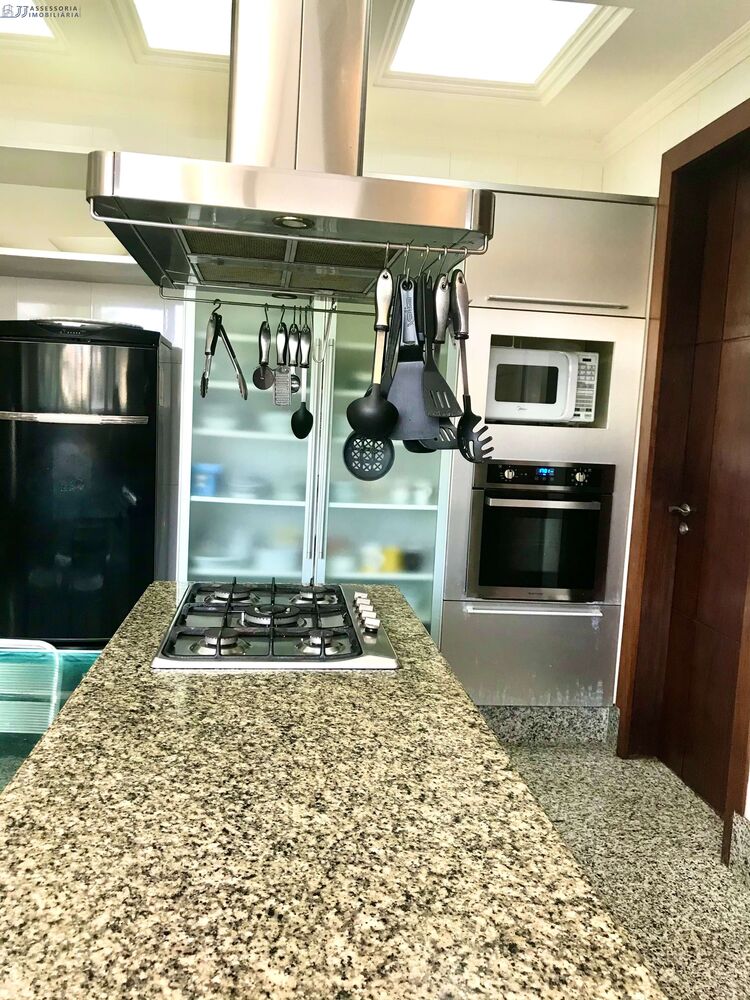 Casa à venda com 6 quartos, 760m² - Foto 9