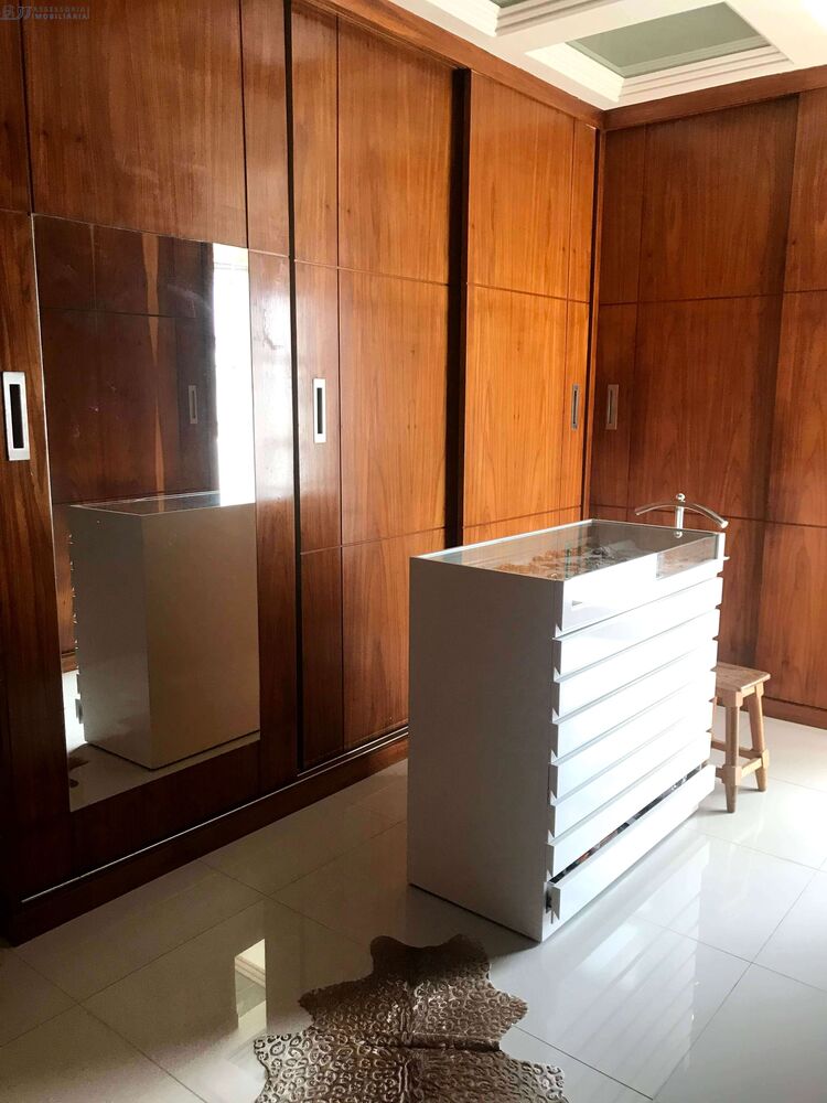 Casa à venda com 6 quartos, 760m² - Foto 12