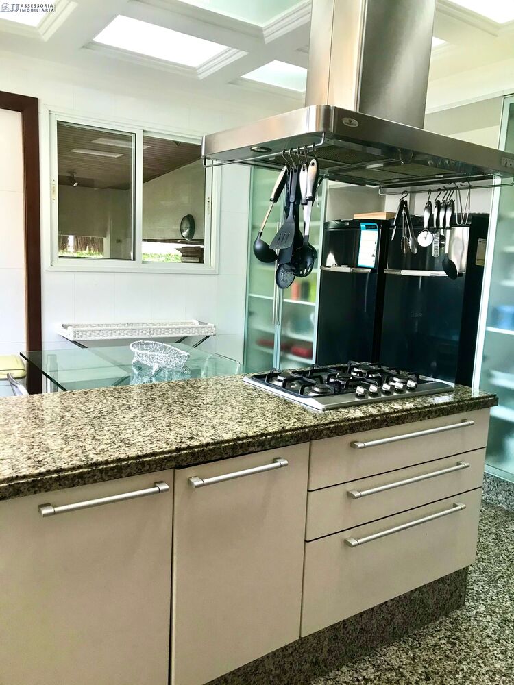 Casa à venda com 6 quartos, 760m² - Foto 11