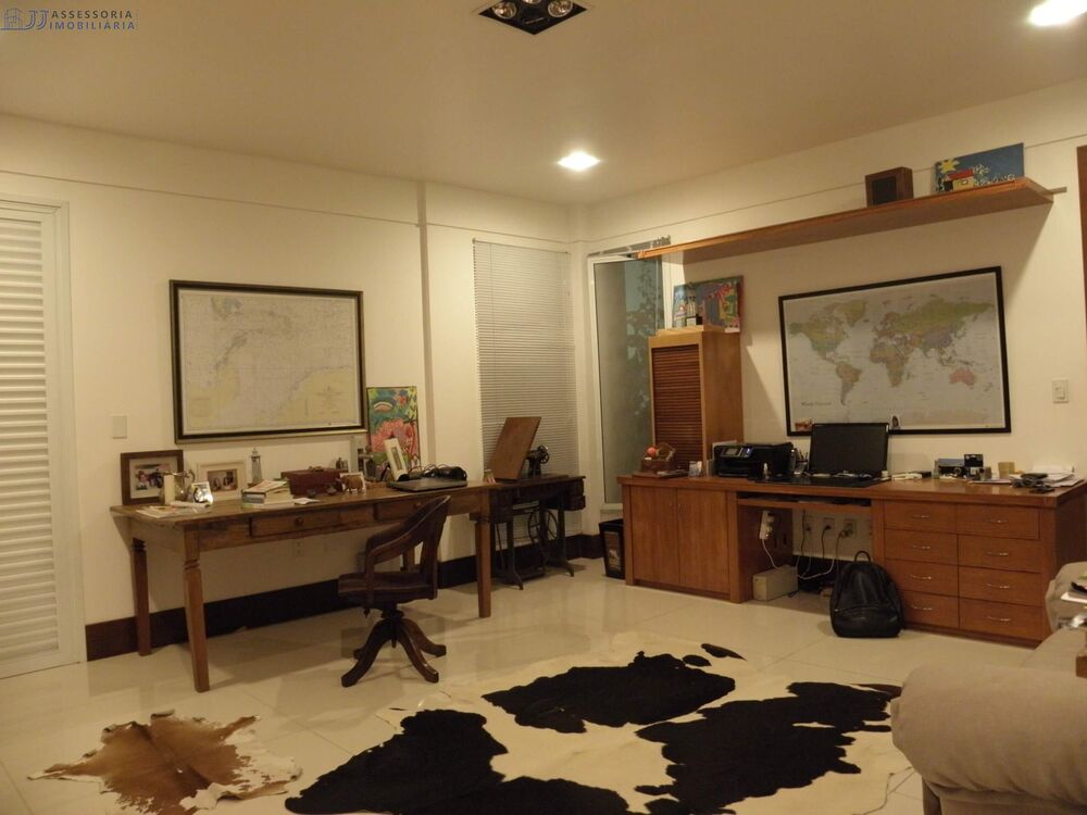 Casa à venda com 6 quartos, 760m² - Foto 36