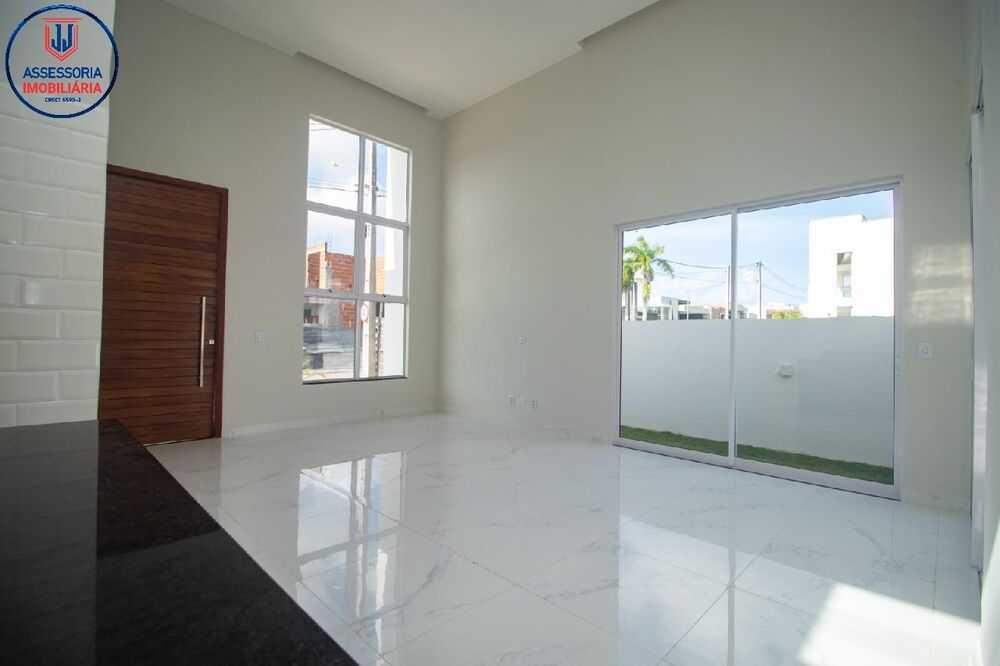 Casa à venda com 3 quartos, 185m² - Foto 1