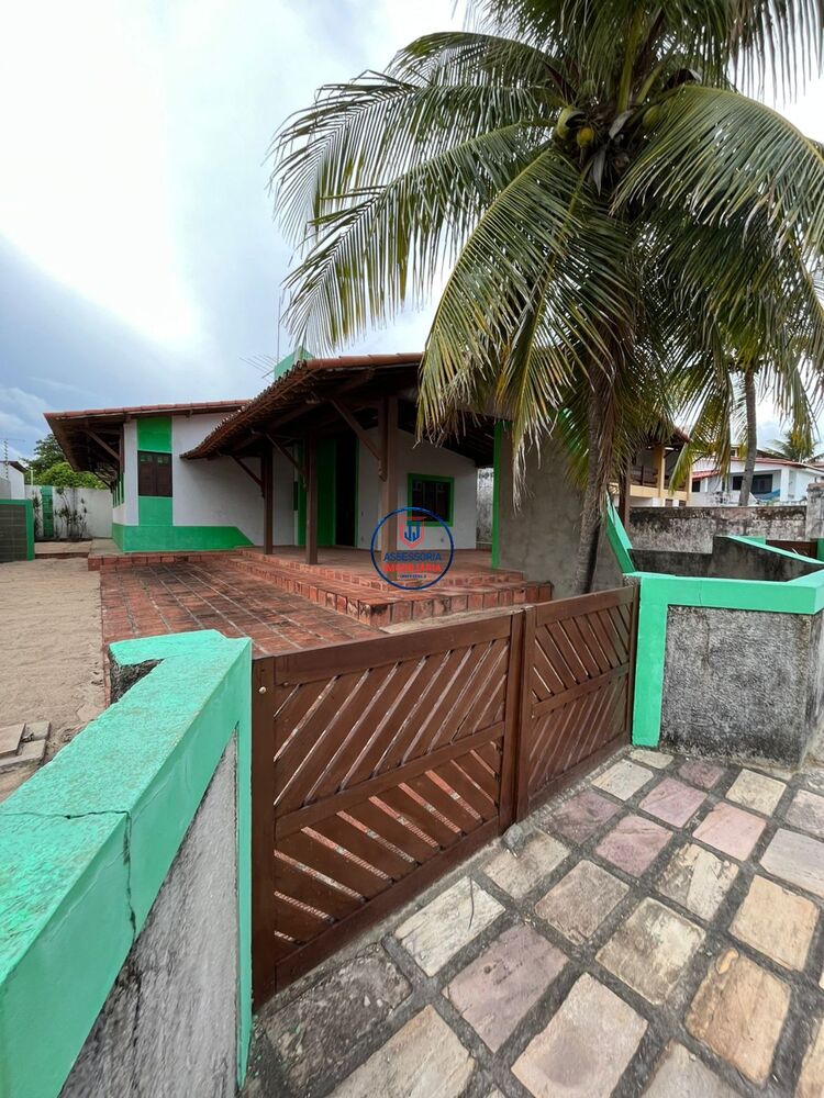 Casa à venda com 5 quartos, 200m² - Foto 2