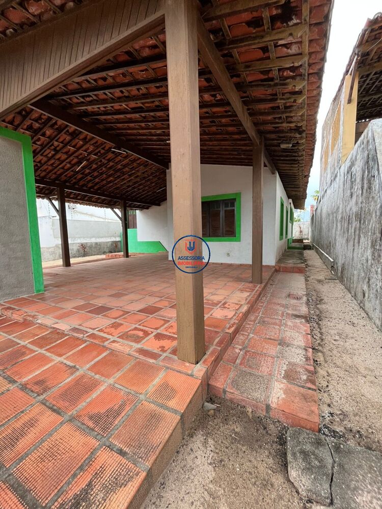 Casa à venda com 5 quartos, 200m² - Foto 15
