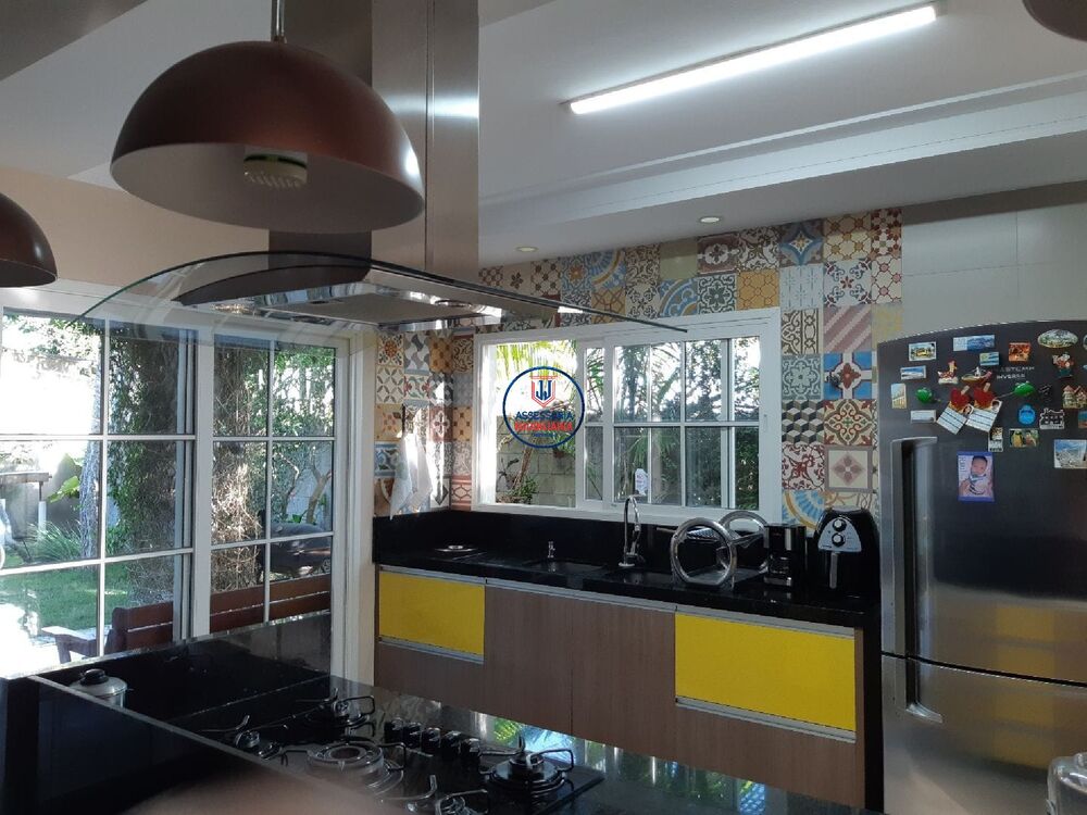 Casa, 4 quartos, 297 m² - Foto 1