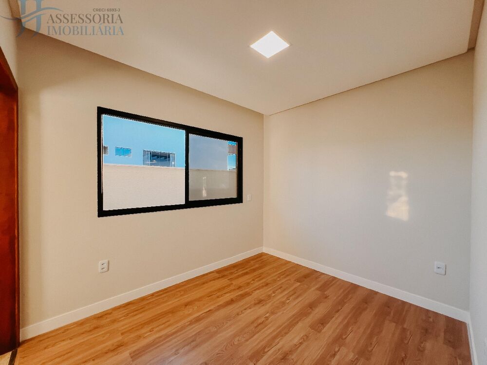 Casa à venda com 3 quartos, 142m² - Foto 7