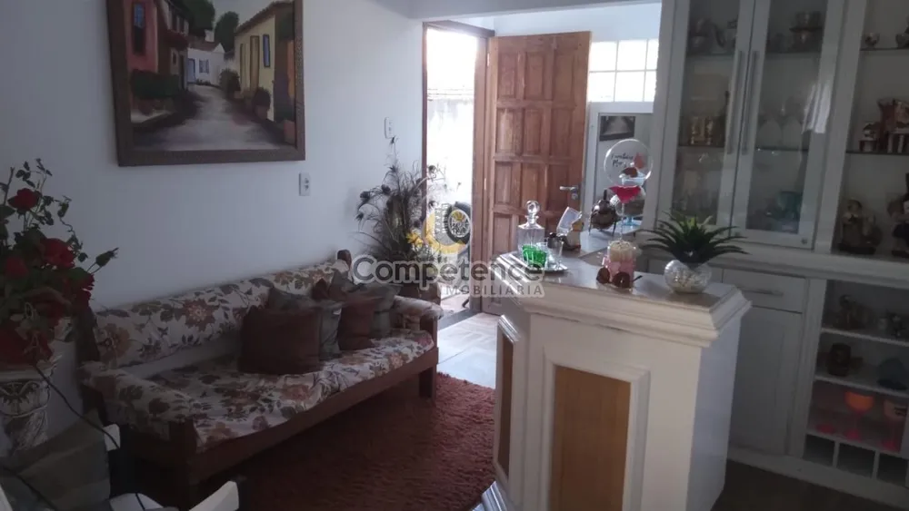 Casa, 4 quartos, 210 m² - Foto 1