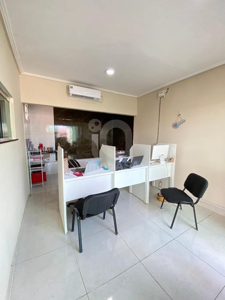Casa, 3 quartos, 250 m² - Foto 1
