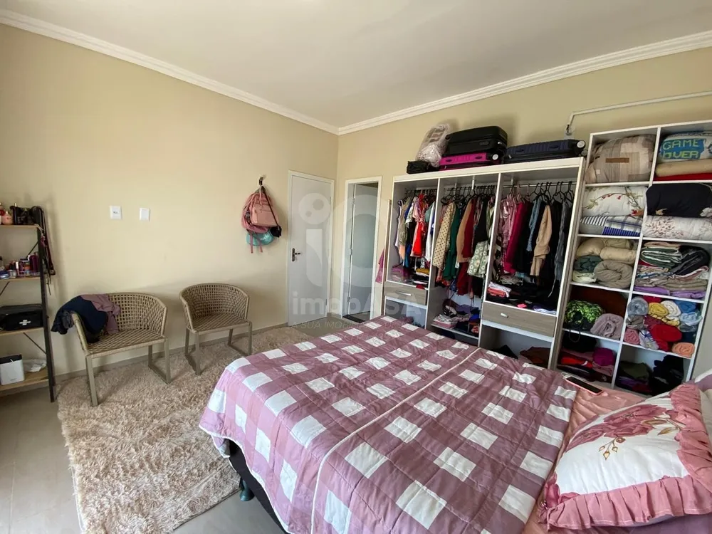 Casa, 3 quartos, 250 m² - Foto 10