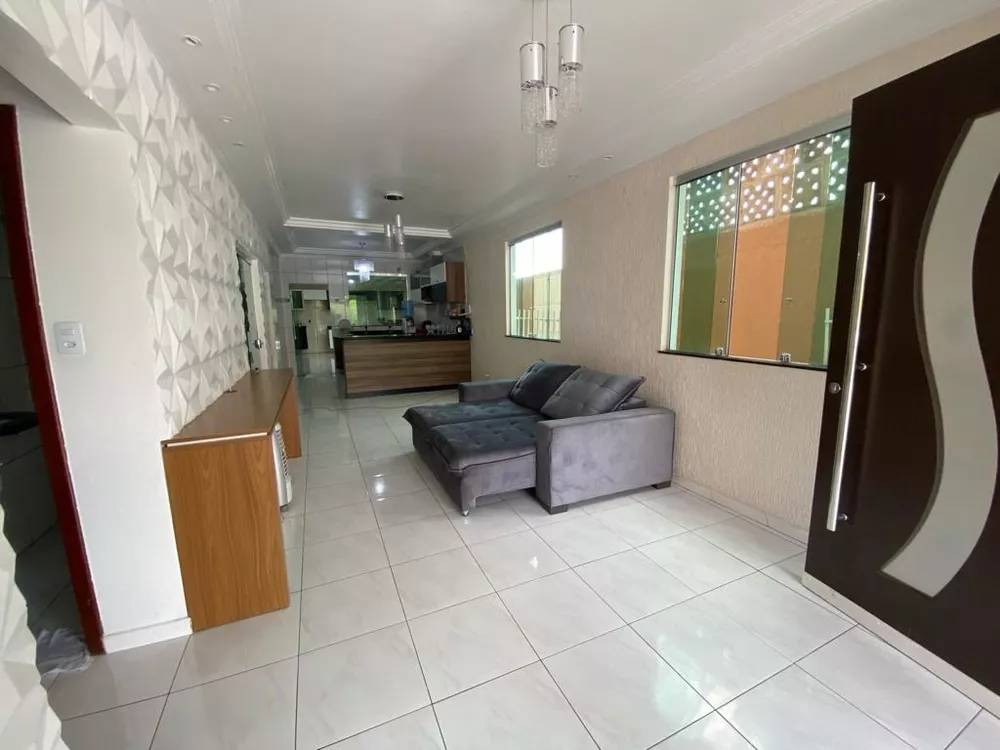 Casa à venda com 5 quartos, 200m² - Foto 4