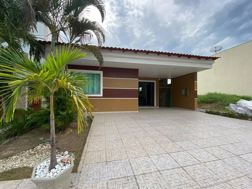 Casa à venda com 5 quartos, 200m² - Foto 2