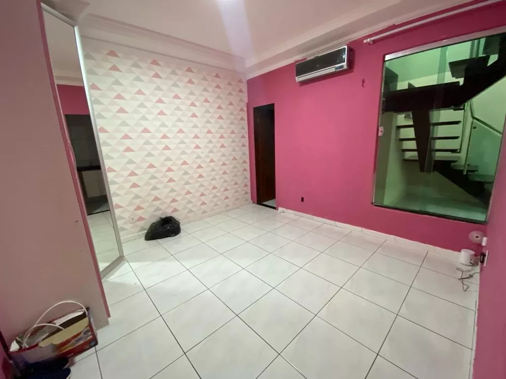 Casa à venda com 5 quartos, 200m² - Foto 7