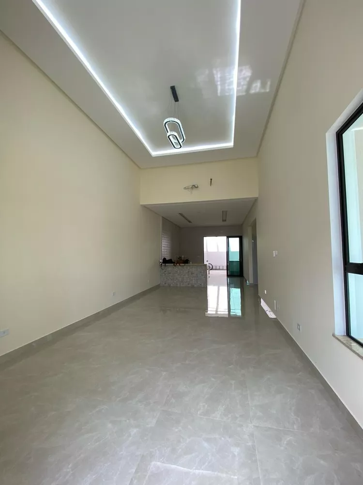 Casa à venda com 3 quartos, 180m² - Foto 3