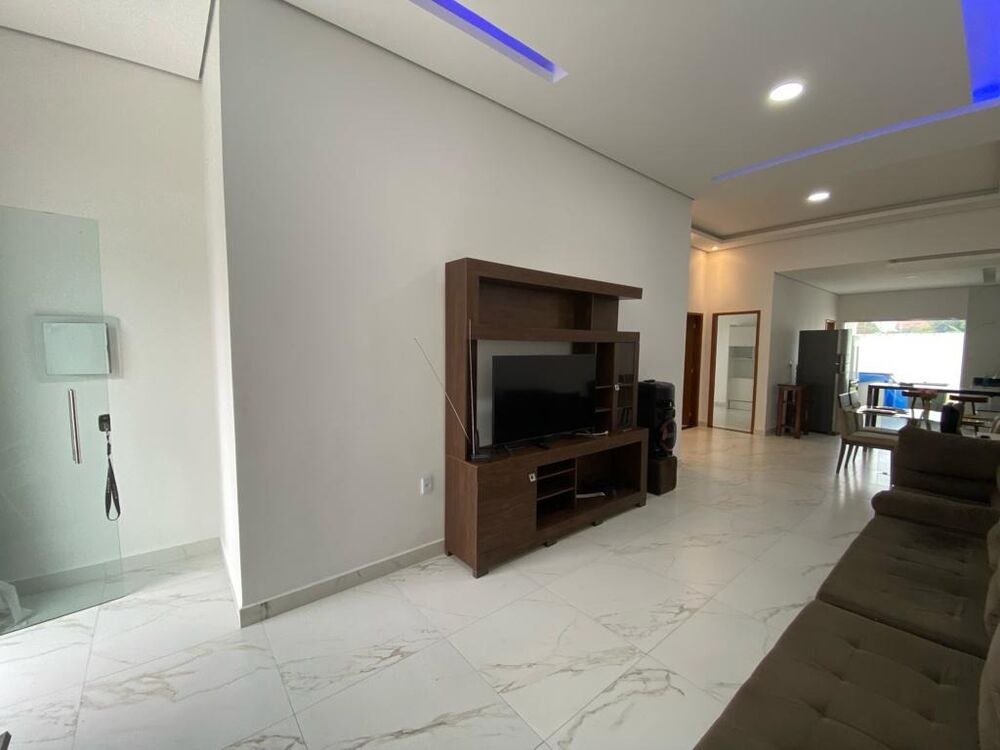 Casa à venda com 3 quartos, 110m² - Foto 2