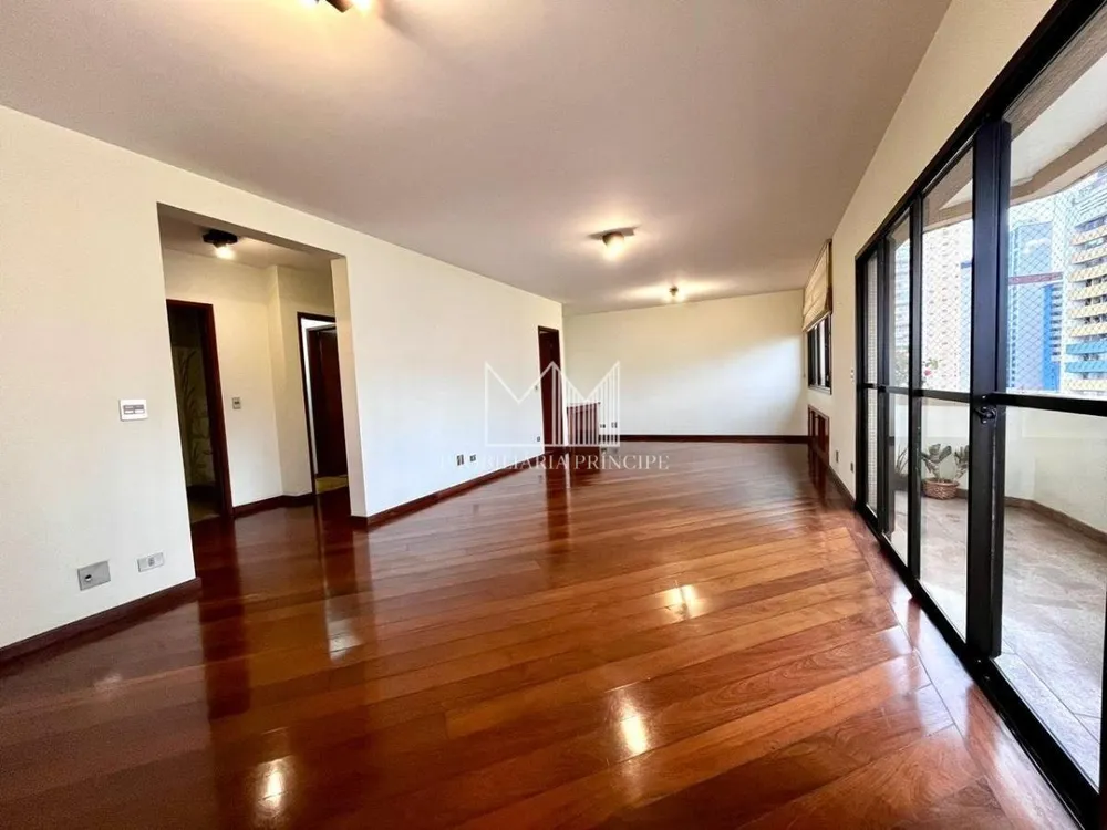 Apartamento, 3 quartos, 200 m² - Foto 1