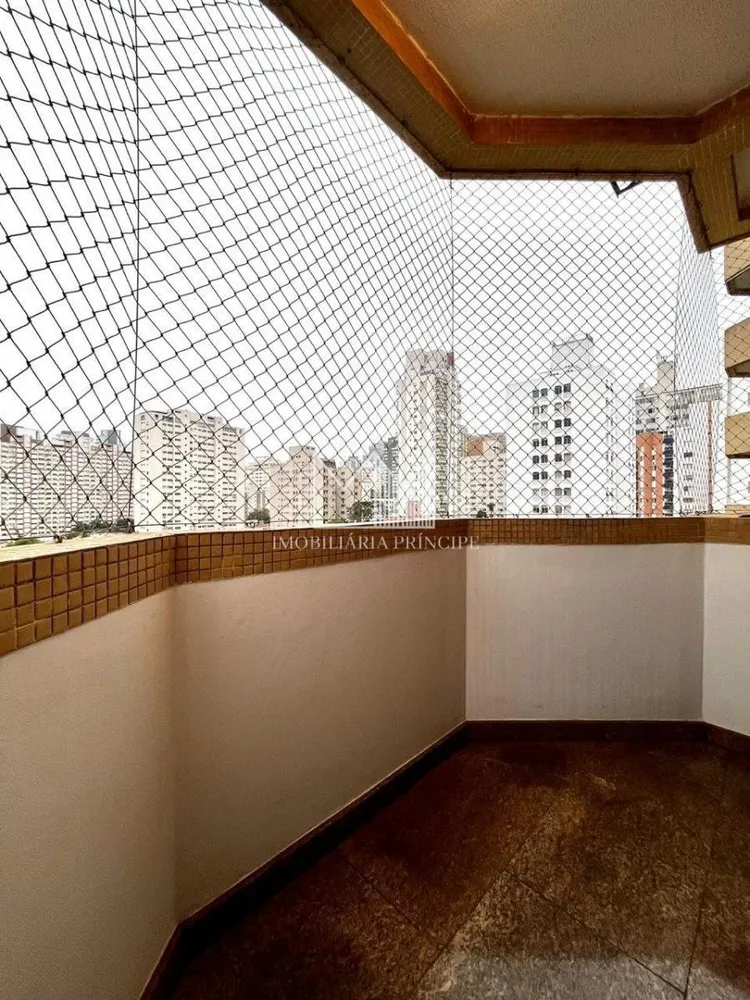 Apartamento, 3 quartos, 200 m² - Foto 2