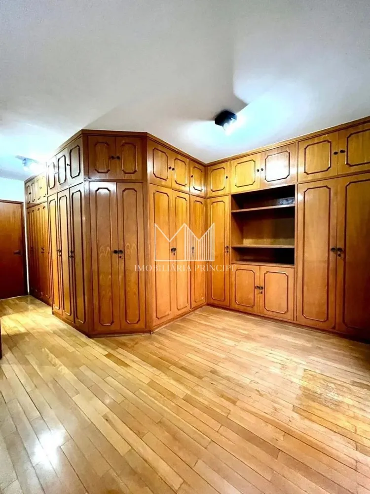 Apartamento, 3 quartos, 200 m² - Foto 1