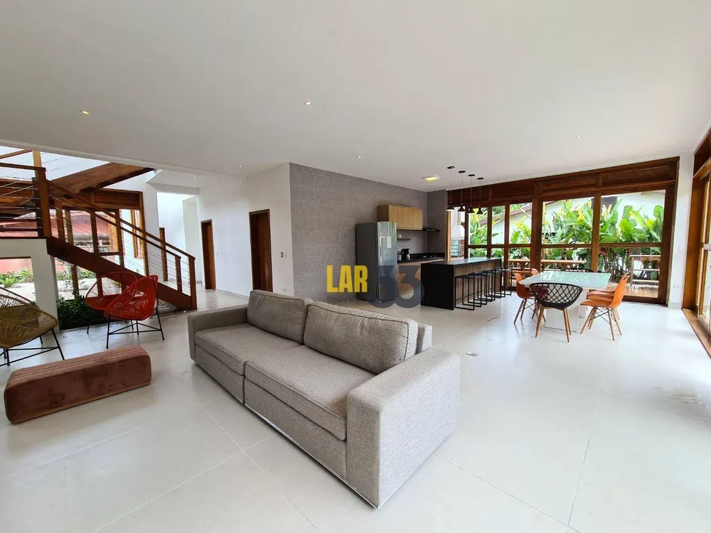 Casa, 4 quartos, 273 m² - Foto 1