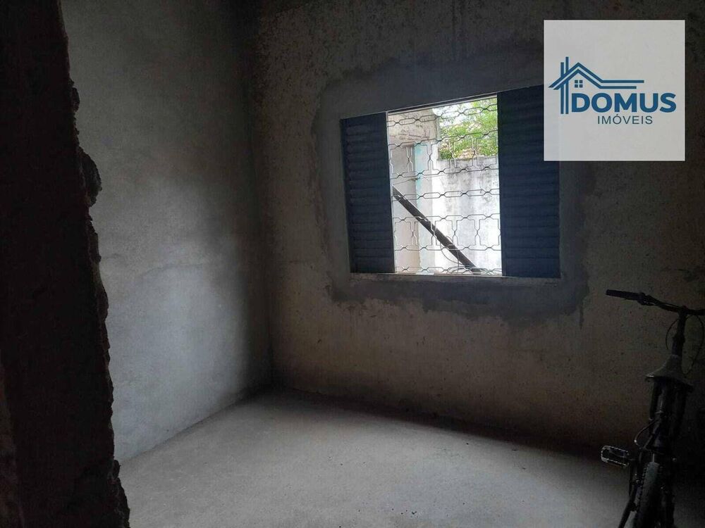 Casa à venda com 3 quartos, 220m² - Foto 3