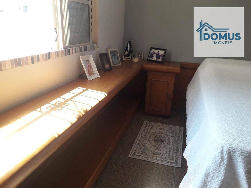 Casa à venda com 3 quartos, 194m² - Foto 5