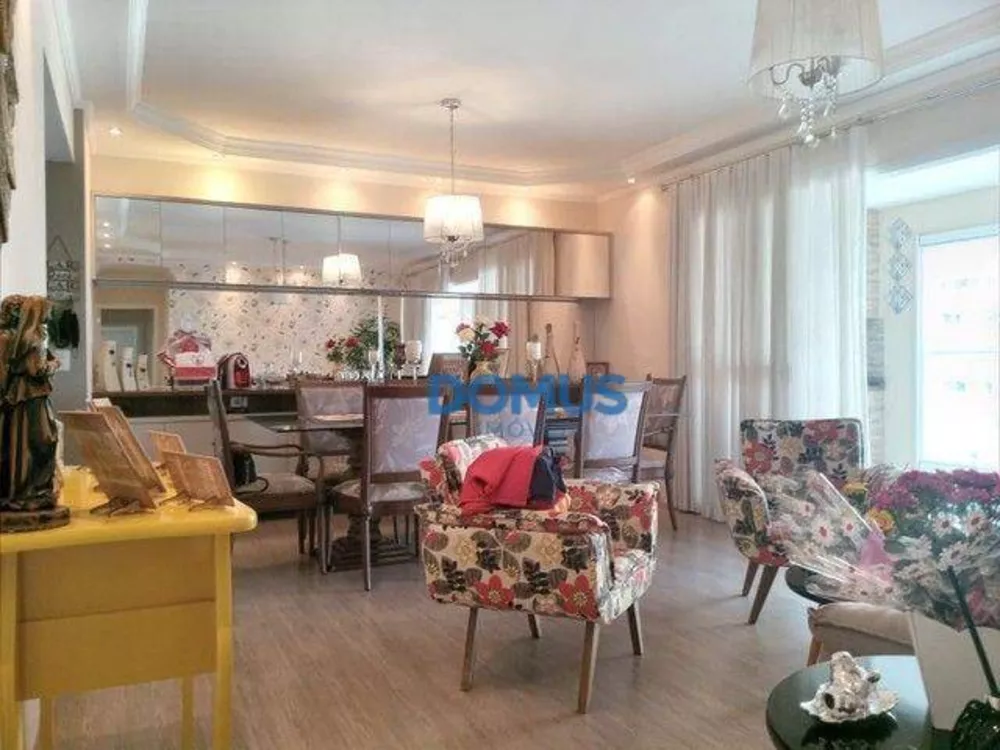 Apartamento à venda com 4 quartos, 156m² - Foto 1