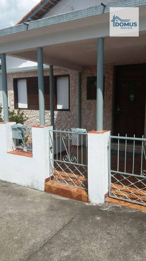 Casa à venda com 3 quartos, 131m² - Foto 2