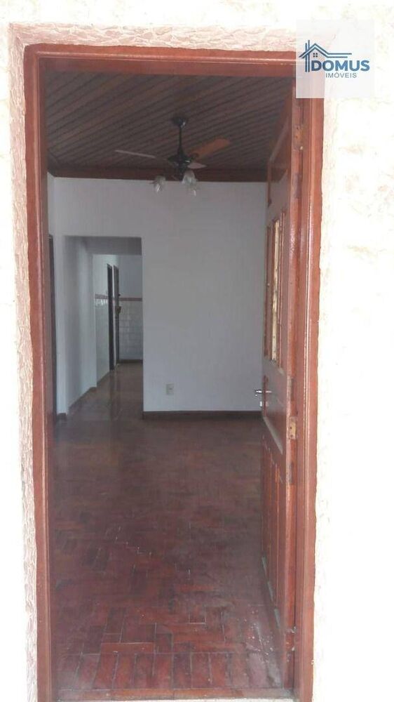 Casa à venda com 3 quartos, 131m² - Foto 5