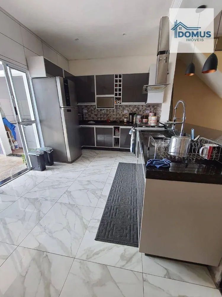 Sobrado, 3 quartos, 190 m² - Foto 2