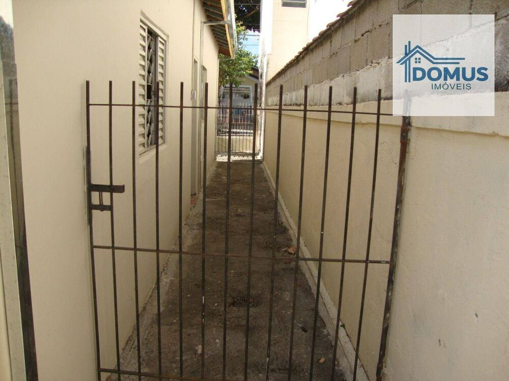 Casa à venda com 2 quartos, 101m² - Foto 2