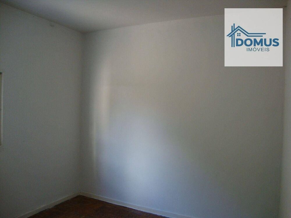 Casa à venda com 2 quartos, 101m² - Foto 4