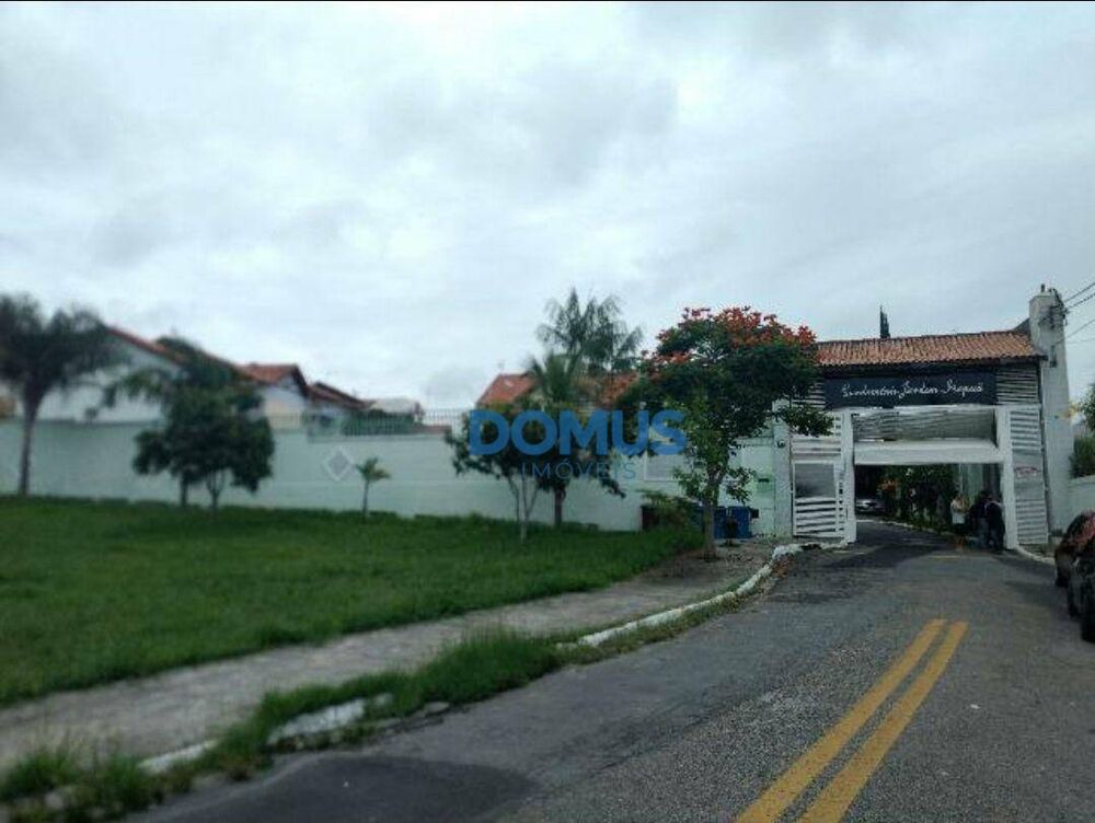 Sobrado à venda com 3 quartos, 94m² - Foto 1