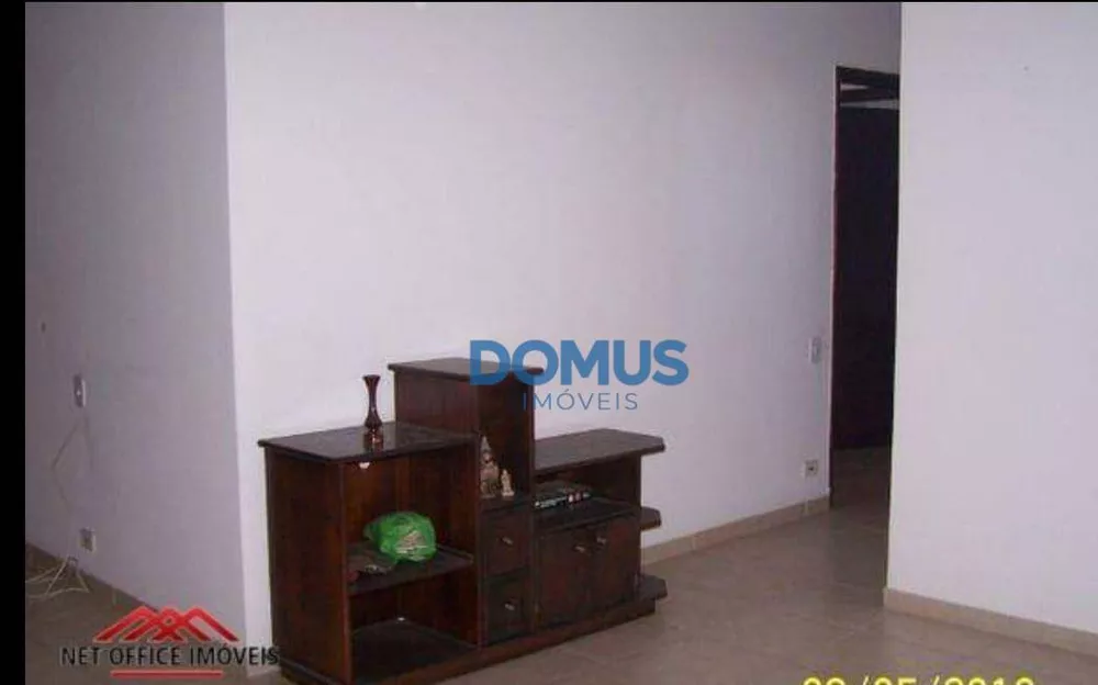 Casa para alugar com 4 quartos, 340m² - Foto 3