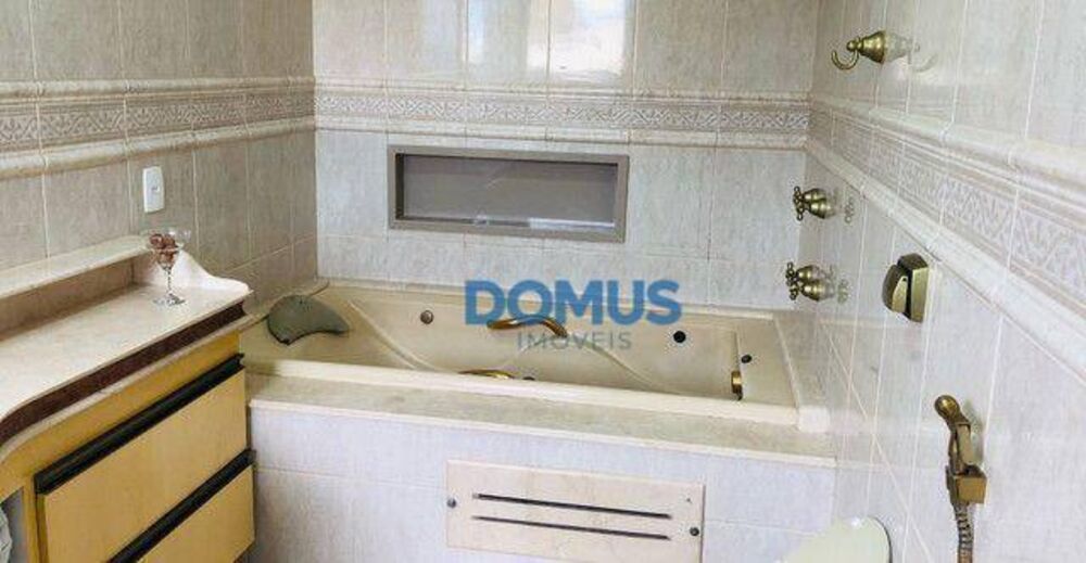 Sobrado à venda com 5 quartos, 480m² - Foto 4