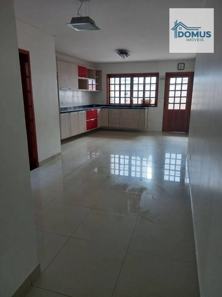 Casa, 3 quartos, 231 m² - Foto 4