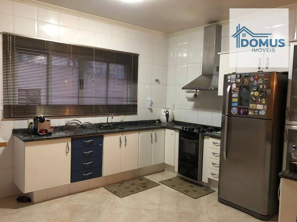 Sobrado, 3 quartos, 308 m² - Foto 3