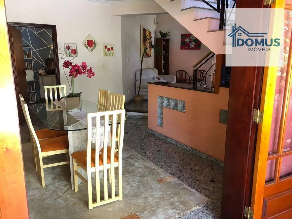 Sobrado, 3 quartos, 308 m² - Foto 4