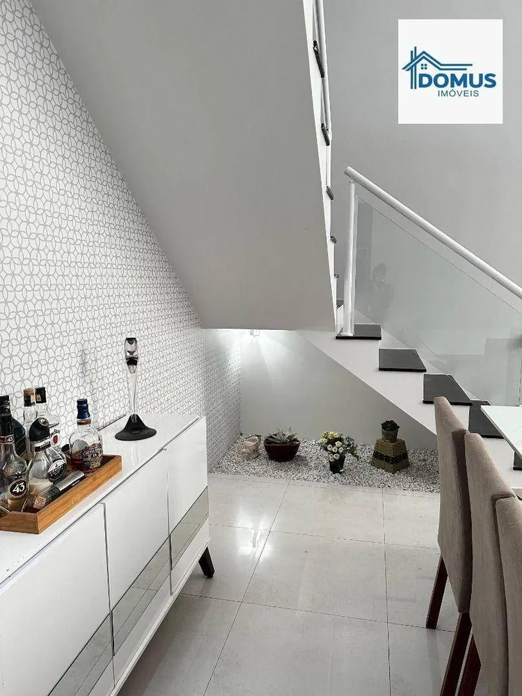 Casa, 3 quartos, 200 m² - Foto 2