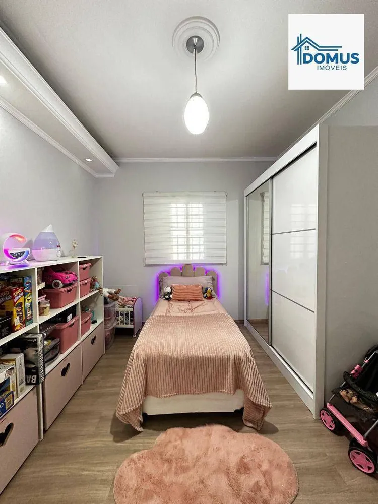 Casa, 3 quartos, 200 m² - Foto 1
