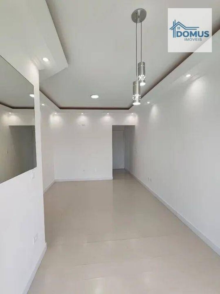 Apartamento à venda com 3 quartos, 61m² - Foto 3