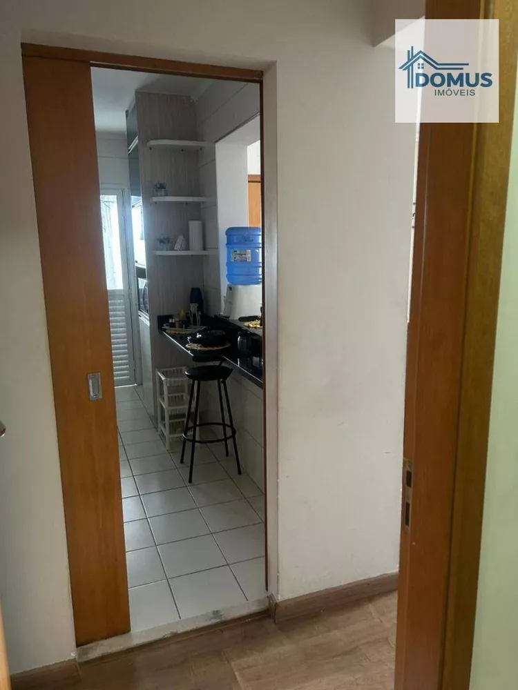 Apartamento à venda com 4 quartos, 111m² - Foto 2