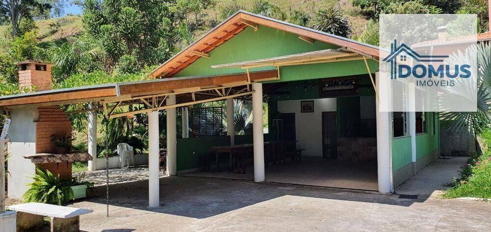Chácara à venda com 4 quartos, 226m² - Foto 2
